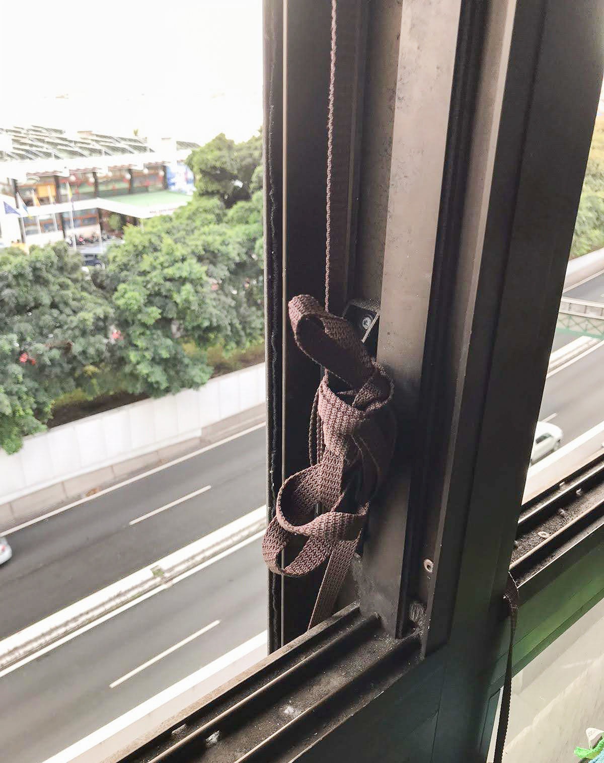 Sustitución de recogedor y cinta en La aAvenida Marítima (Las Palmas)